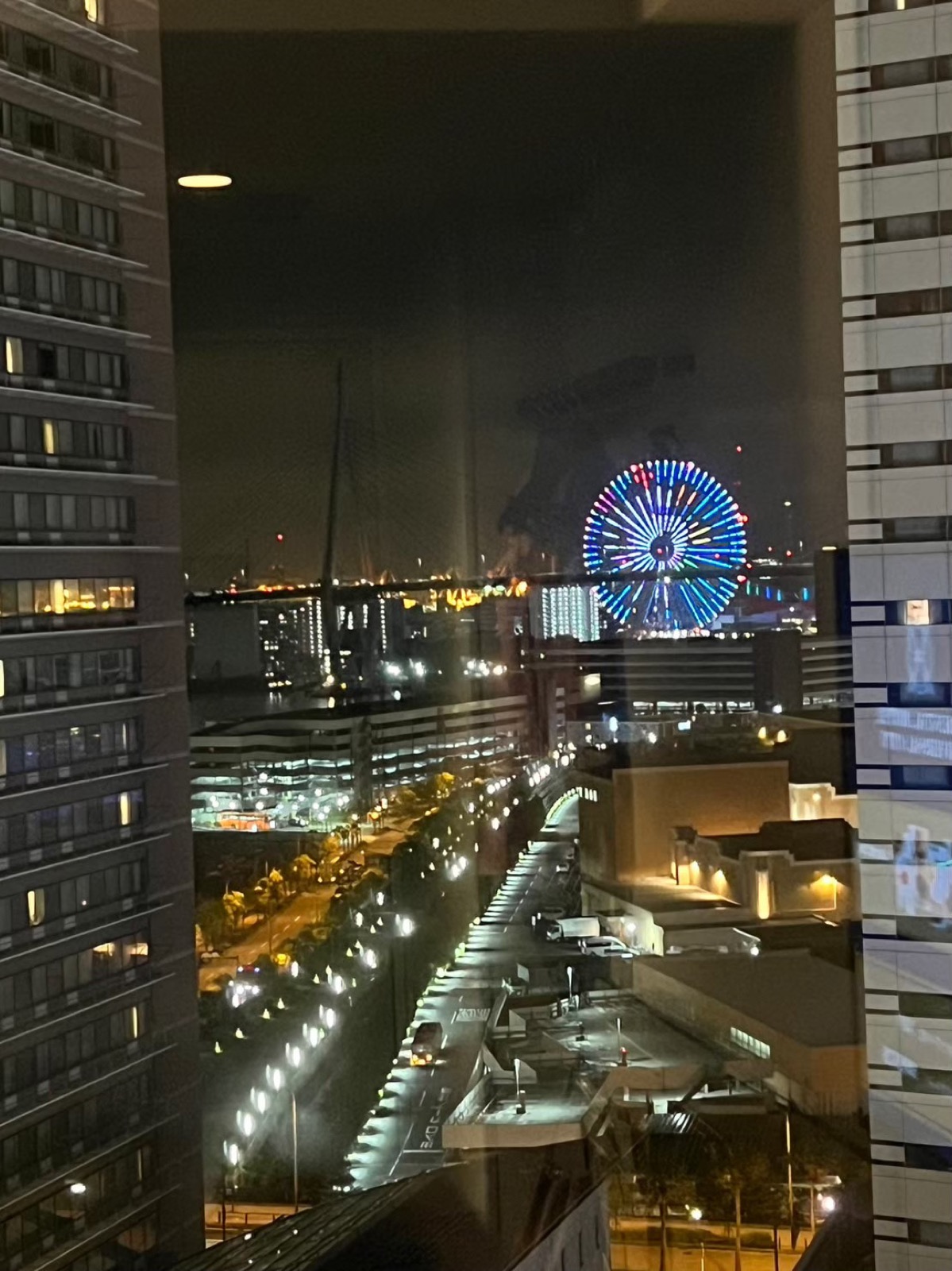 オリエンタルホテル ユニバーサルシティの客室から見た夜景